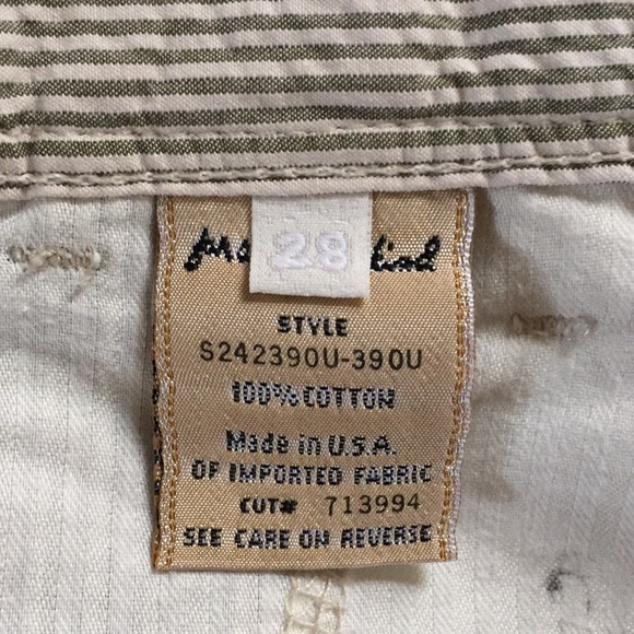 7 for All Mankind Belted Seersucker Shorts - Picture 3 of 4